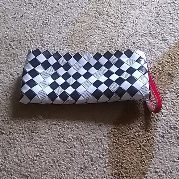 Hand bags N shoes - Picture 7 of 8